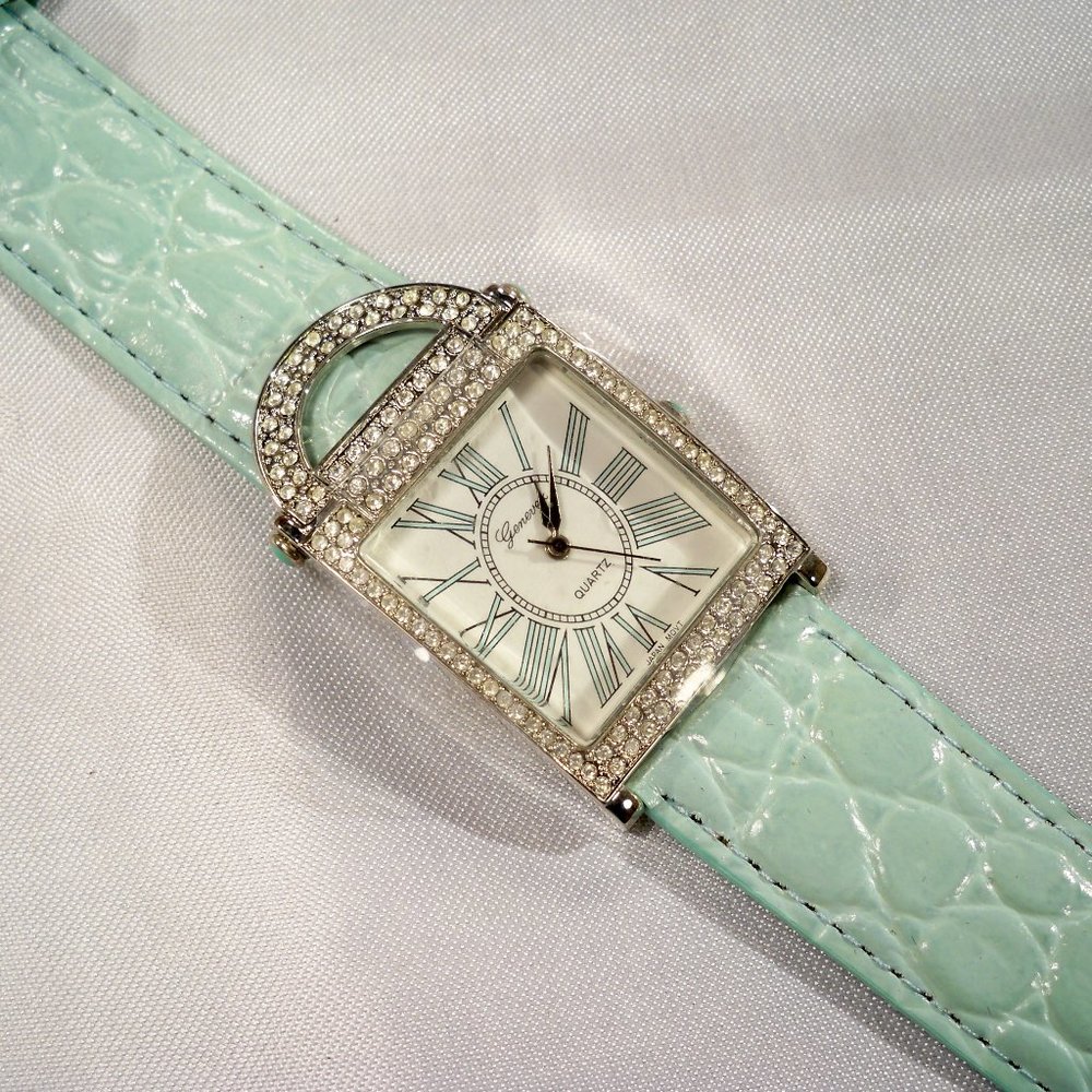 NEW Genevex Rhinestones Pastel Green Band Watch